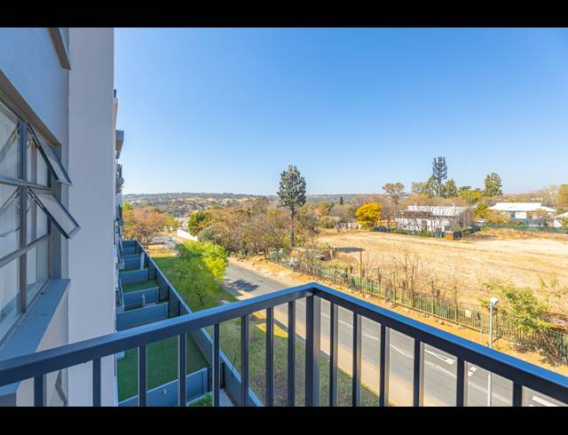 1 BEDROOM APARTMENT FOR SALE IN RIVONIA